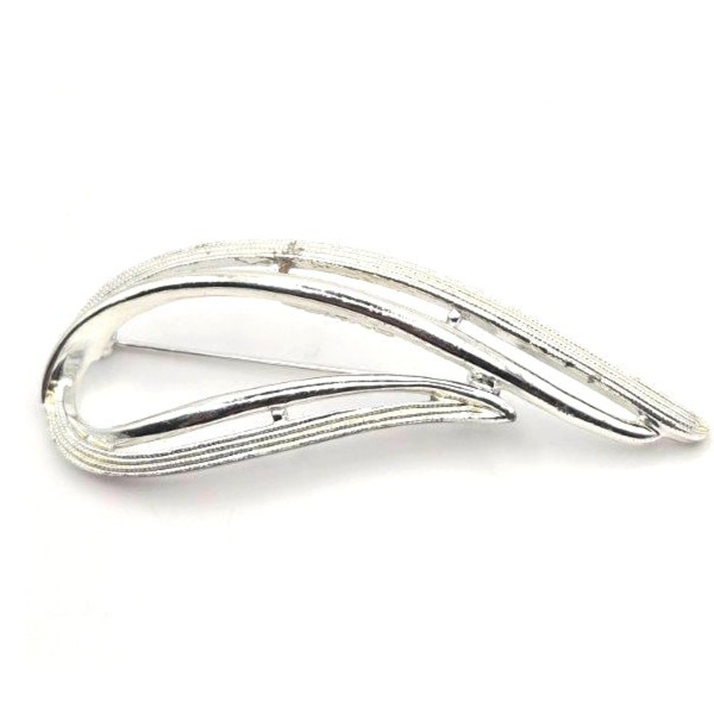 Vintage Sarahā Coventry Silver Tone Looped Brooch Abstract Leaf Pin